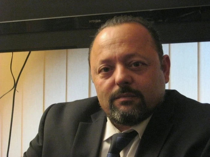 «Επανεμφανίστηκε» ο Σώρρας: Κυκλοφορώ ανάμεσά σας ελεύθερος! (βίντεο)